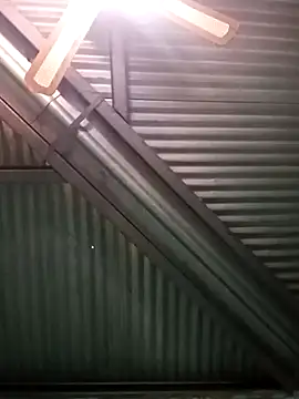 HandsomeBuoyy21 online show from 18, 4, 2026