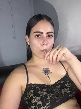 Snapshot of Azuna25 chatting on 30, 6, 2026 Azuna25 online show from 30, 6, 2026