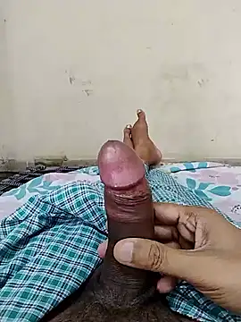 AUNTY1984 online show from 18, 9, 2025