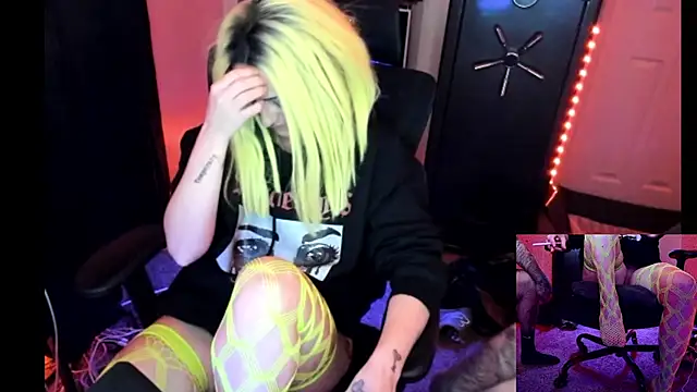 Manicmercury online show from 30, 1, 2025