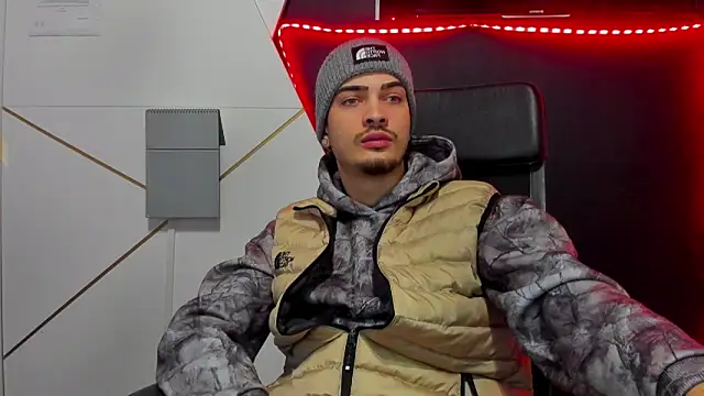 Snapshot of BrandonTate chatting on 10, 2, 2026 BrandonTate online show from 10, 2, 2026