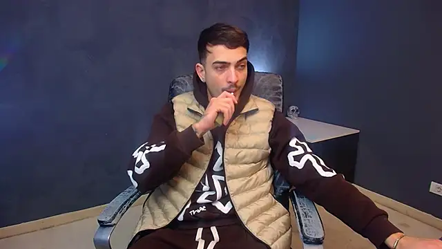 Snapshot of BrandonTate chatting on 2, 3, 2026 BrandonTate online show from 2, 3, 2026