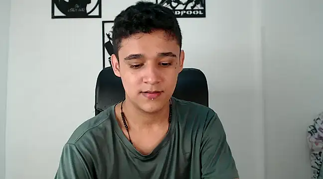 Snapshot of kaiine190 chatting on 4, 12, 2024 kaiine190 online show from 4, 12, 2024