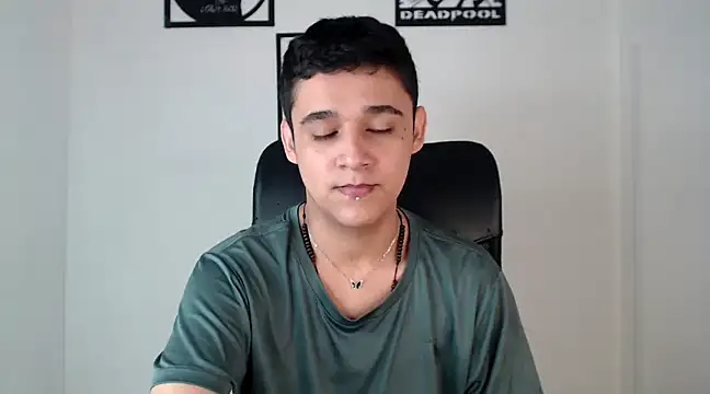 Snapshot of kaiine190 chatting on 12, 12, 2024 kaiine190 online show from 12, 12, 2024