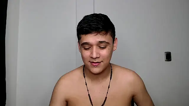 Snapshot of kaiine190 chatting on 15, 9, 2025 kaiine190 online show from 15, 9, 2025