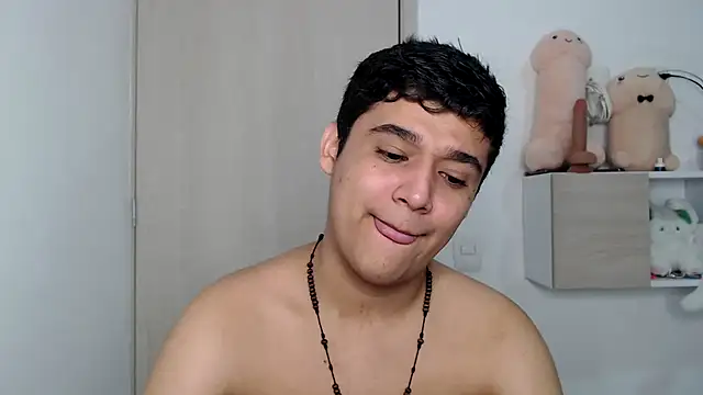 Snapshot of kaiine190 chatting on 12, 10, 2025 kaiine190 online show from 12, 10, 2025