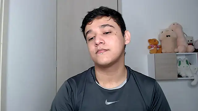 Snapshot of kaiine190 chatting on 16, 10, 2025 kaiine190 online show from 16, 10, 2025