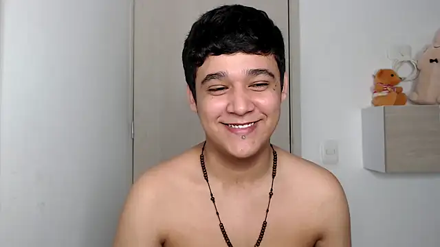 Snapshot of kaiine190 chatting on 20, 10, 2025 kaiine190 online show from 20, 10, 2025