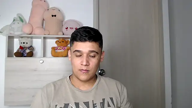 Snapshot of kaiine190 chatting on 6, 11, 2025 kaiine190 online show from 6, 11, 2025