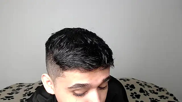 Snapshot of kaiine190 chatting on 8, 11, 2025 kaiine190 online show from 8, 11, 2025