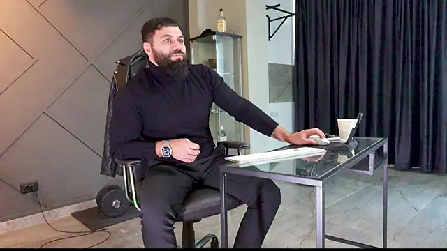 Snapshot of mattmasterss chatting on 2, 1, 2025 mattmasterss online show from 2, 1, 2025