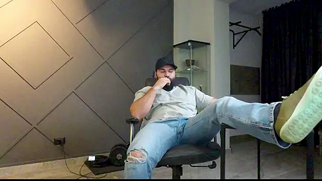 Snapshot of mattmasterss chatting on 27, 1, 2025 mattmasterss online show from 27, 1, 2025