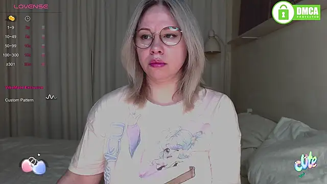 Snapshot of mary_linn chatting on 19, 10, 2025 mary linn online show from 19, 10, 2025