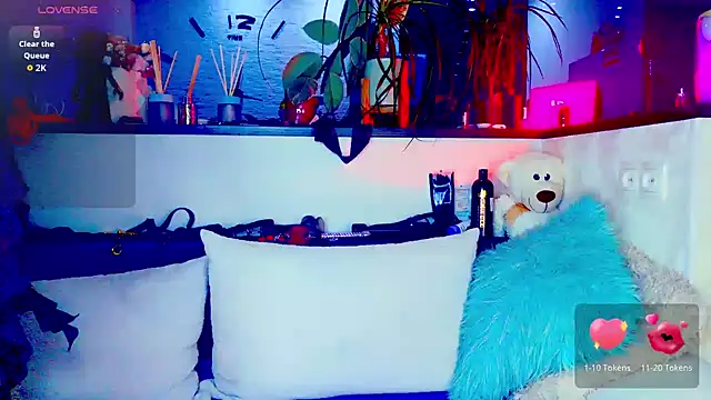  JuliaSpace  online show from 12, 3, 2026