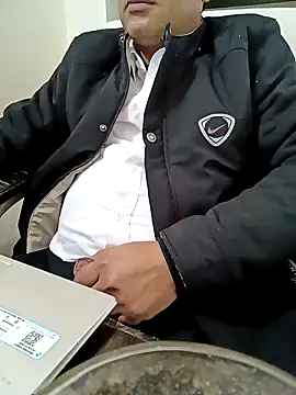 Hot-man39 online show from 13, 1, 2025