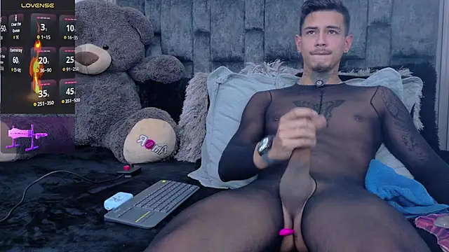 Snapshot of JAYCOB00 chatting on 17, 12, 2025 JAYCOB00 online show from 17, 12, 2025