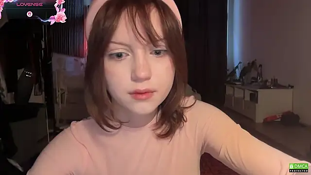 Snapshot of electric_babe chatting on 3, 3, 2026 electric babe online show from 3, 3, 2026