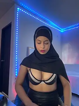 Snapshot of JannaNader12 chatting on 19, 10, 2025 JannaNader12 online show from 19, 10, 2025