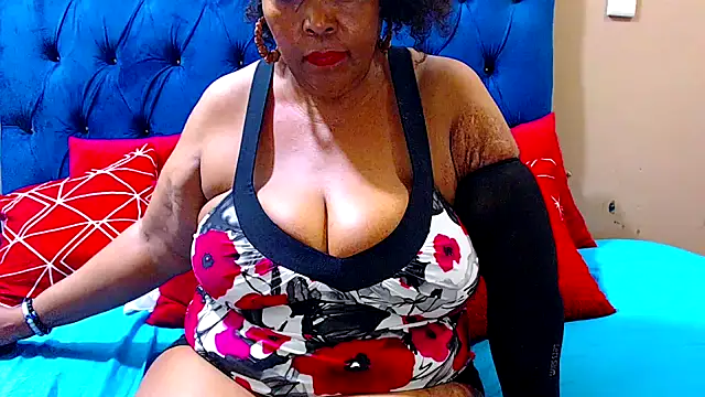 Snapshot of ebonycandy10 chatting on 7, 3, 2025 ebonycandy10 online show from 7, 3, 2025