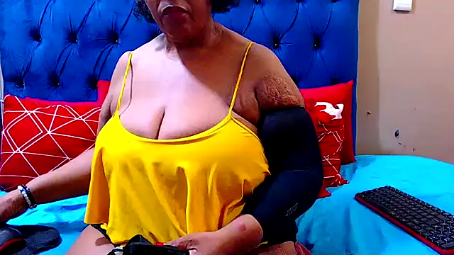 Snapshot of ebonycandy10 chatting on 14, 3, 2025 ebonycandy10 online show from 14, 3, 2025