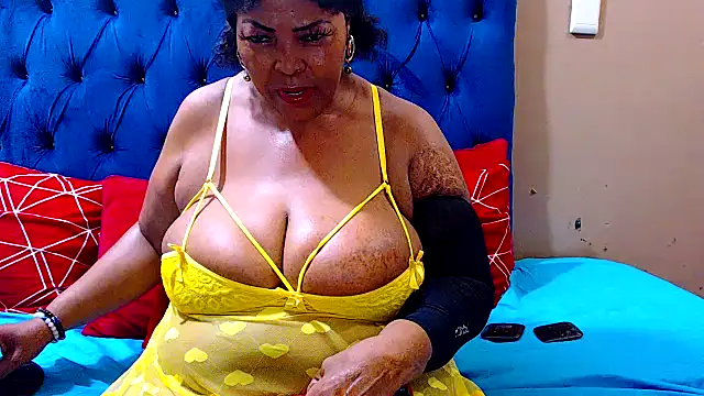 Snapshot of ebonycandy10 chatting on 20, 3, 2025 ebonycandy10 online show from 20, 3, 2025