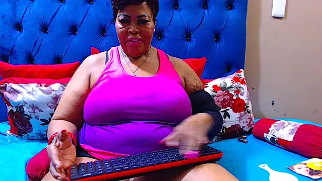 Snapshot of ebonycandy10 chatting on 9, 9, 2025 ebonycandy10 online show from 9, 9, 2025