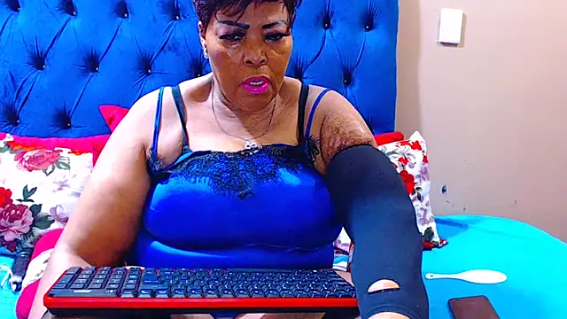 Snapshot of ebonycandy10 chatting on 11, 9, 2025 ebonycandy10 online show from 11, 9, 2025