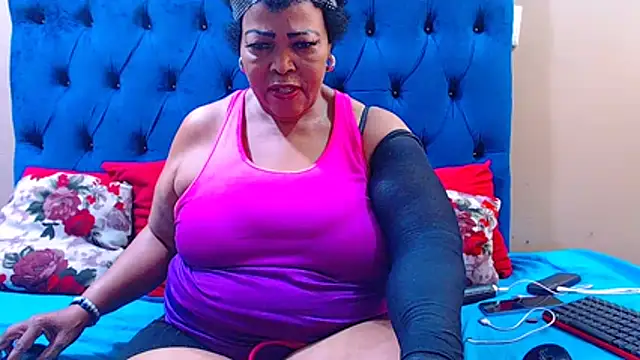 Snapshot of ebonycandy10 chatting on 7, 4, 2026 ebonycandy10 online show from 7, 4, 2026