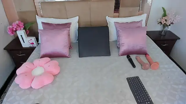 LizBrook online show from 14, 3, 2026