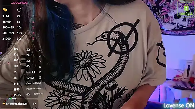 sweetcoralinee online show from 13, 9, 2025