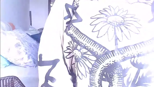 sweetcoralinee online show from 2, 12, 2025