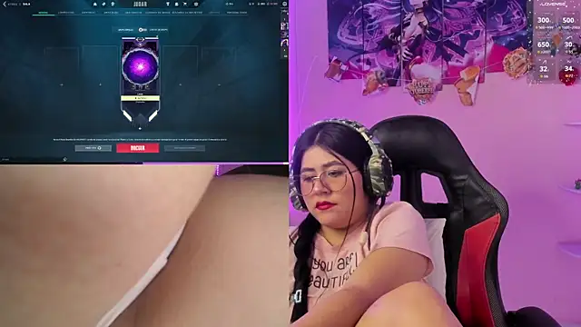 Snapshot of DanielaHang chatting on 21, 10, 2025 DanielaHang online show from 21, 10, 2025