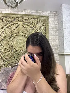 Snapshot of ThaniaJones chatting on 12, 3, 2026 ThaniaJones online show from 12, 3, 2026