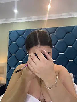 Snapshot of ThaniaJones chatting on 29, 3, 2026 ThaniaJones online show from 29, 3, 2026