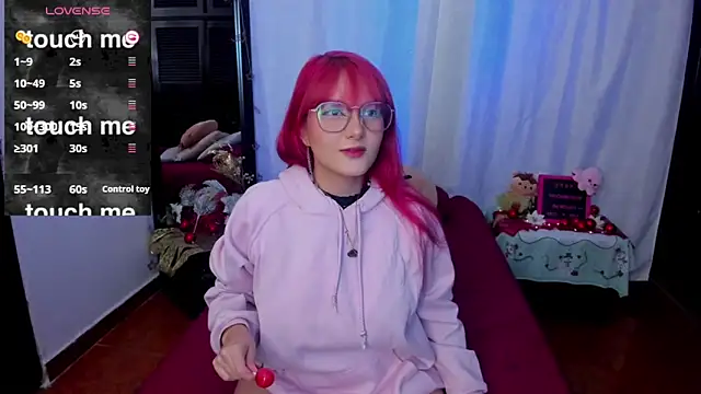 Snapshot of Dafne_Moon chatting on 14, 1, 2026 Dafne Moon online show from 14, 1, 2026