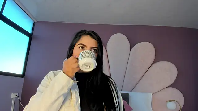 PaulinaDuarte online show from 23, 1, 2025