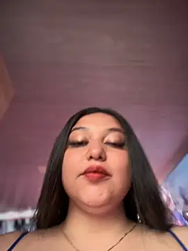 Snapshot of Kym_Owens chatting on 17, 10, 2025 Kym Owens online show from 17, 10, 2025