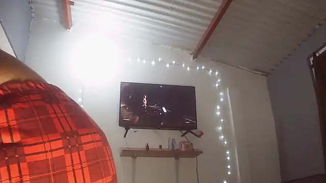 Snapshot of linzeysmith4 chatting on 21, 2, 2026 linzeysmith4 online show from 21, 2, 2026