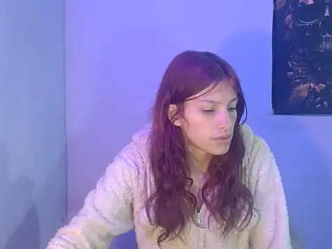 Snapshot of Emma-Wilson chatting on 14, 7, 2026 Emma-Wilson online show from 14, 7, 2026