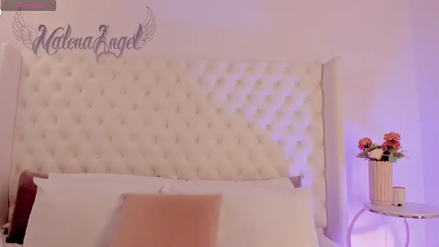 Snapshot of MALENA-ANGEL chatting on 1, 2, 2025 MALENA-ANGEL online show from 1, 2, 2025