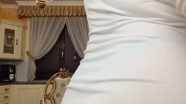 TUNDEROSE1 online show from 10, 2, 2025