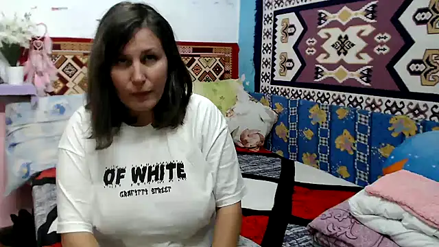 AdelineBlueEyes online show from 19, 10, 2025