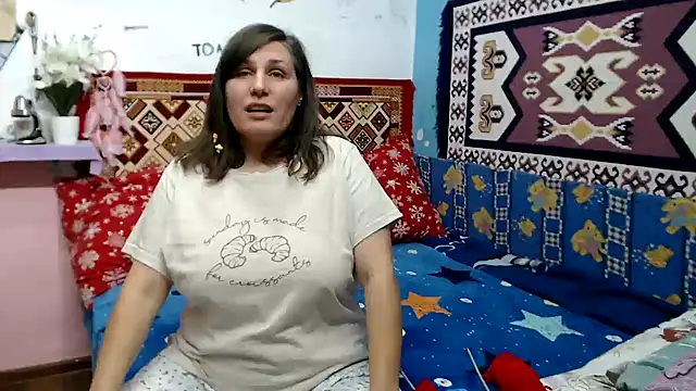 AdelineBlueEyes online show from 3, 11, 2025