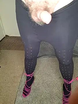 Snapshot of ellie-tv chatting on 20, 10, 2025 ellie-tv online show from 20, 10, 2025