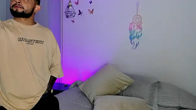 Snapshot of Chloe_Johnson_ chatting on 12, 3, 2026 Chloe Johnson online show from 12, 3, 2026