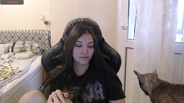 AlisaDevis online show from 8, 11, 2025