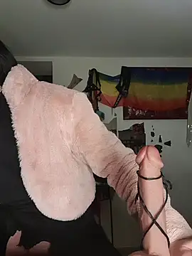 freyamoret online show from 8, 4, 2026