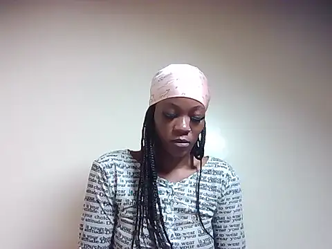 Snapshot of Creamy_candy17 chatting on 23, 10, 2025 Creamy candy17 online show from 23, 10, 2025