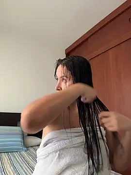 Snapshot of emely_sexx20 chatting on 14, 1, 2026 emely sexx20 online show from 14, 1, 2026