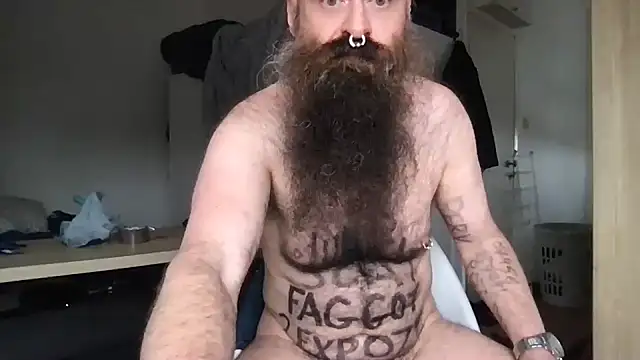 Snapshot of JunkieShitPig chatting on 21, 3, 2025 JunkieShitPig online show from 21, 3, 2025